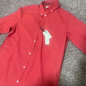 NEW! KALVIN KLEIN RED BUTTON UP